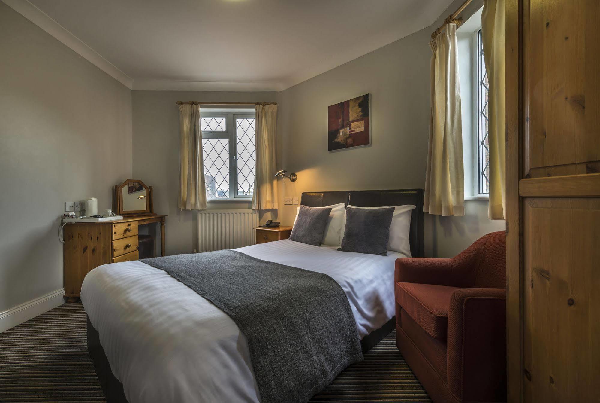 The Golden Lion Hotel, St Ives, Cambridgeshire Экстерьер фото